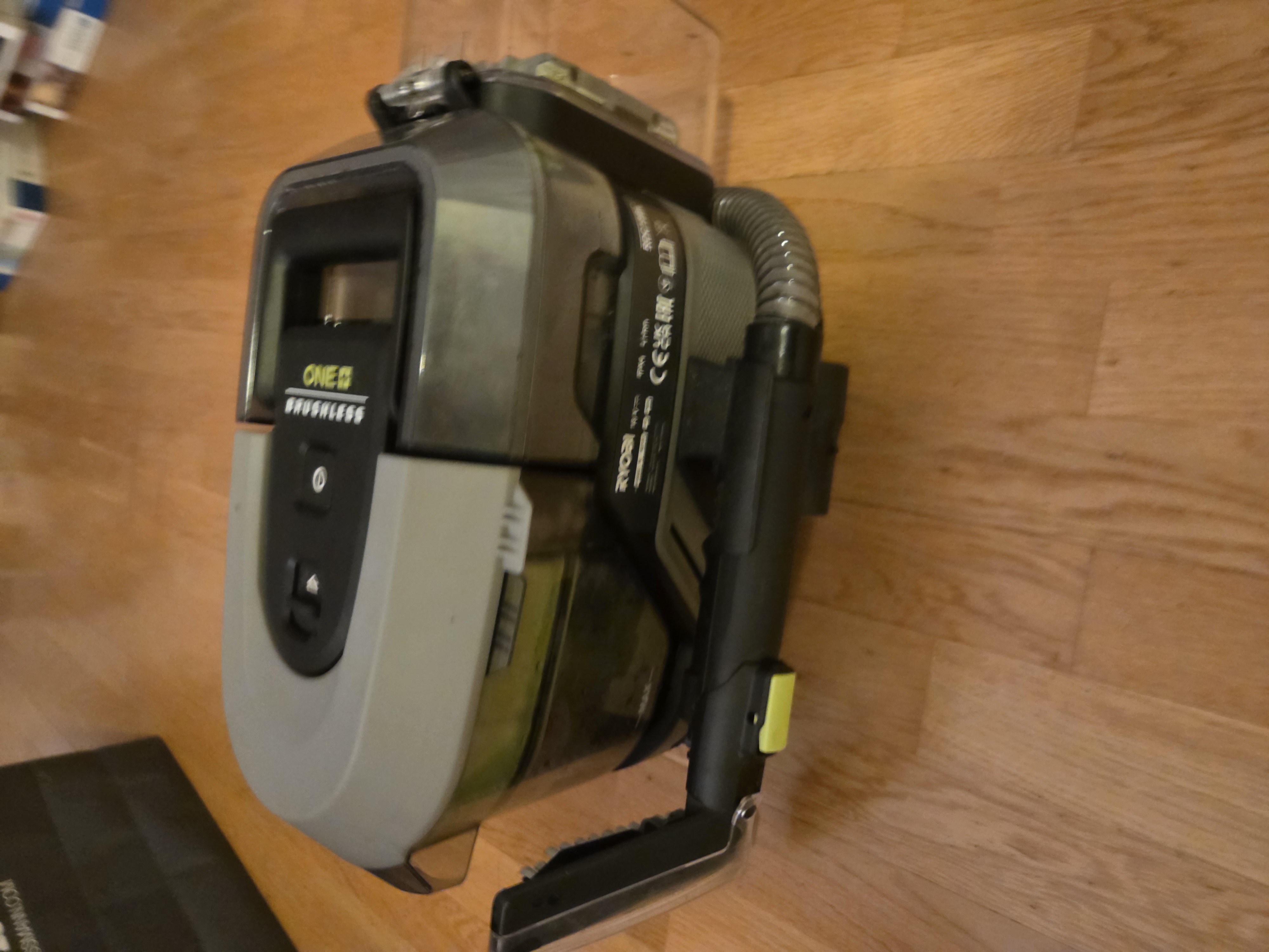 Ryobi børsteløs swift clean flekkrenser