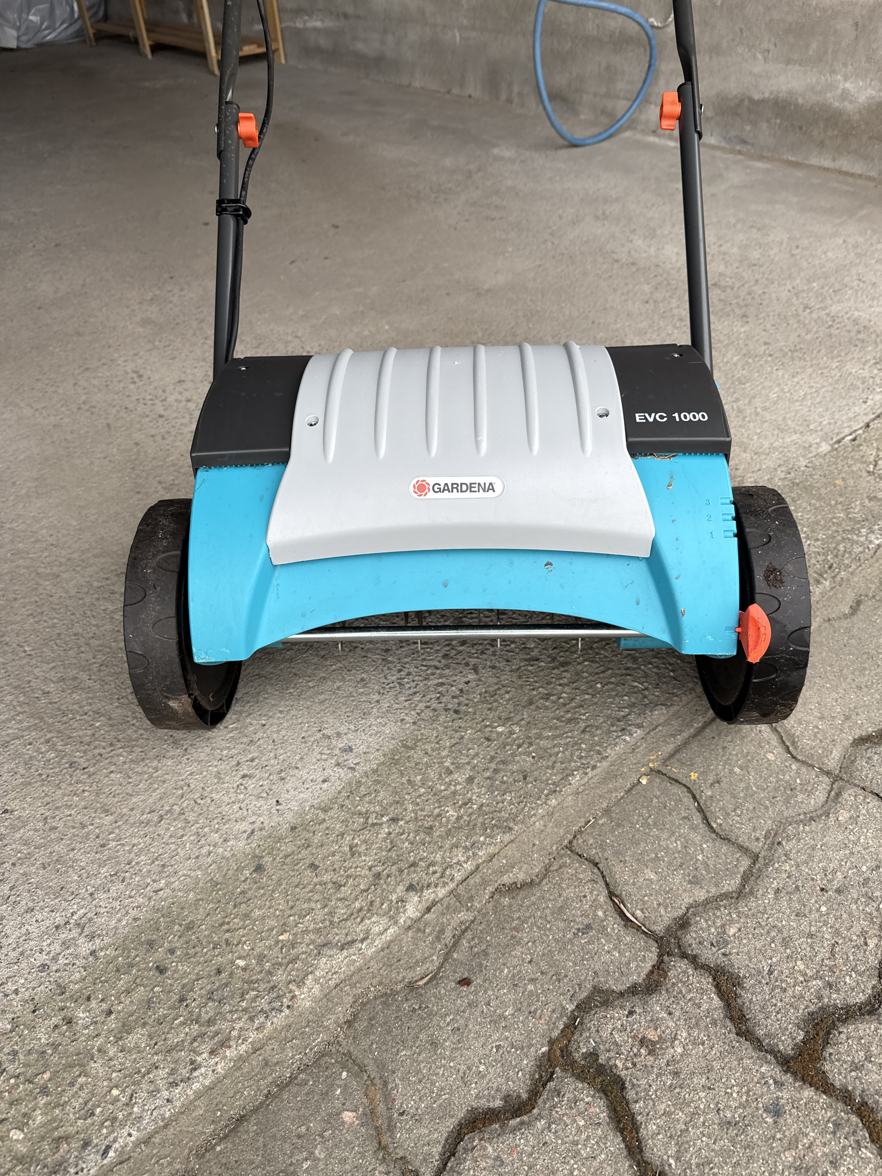 Gardena vertikalskjærer