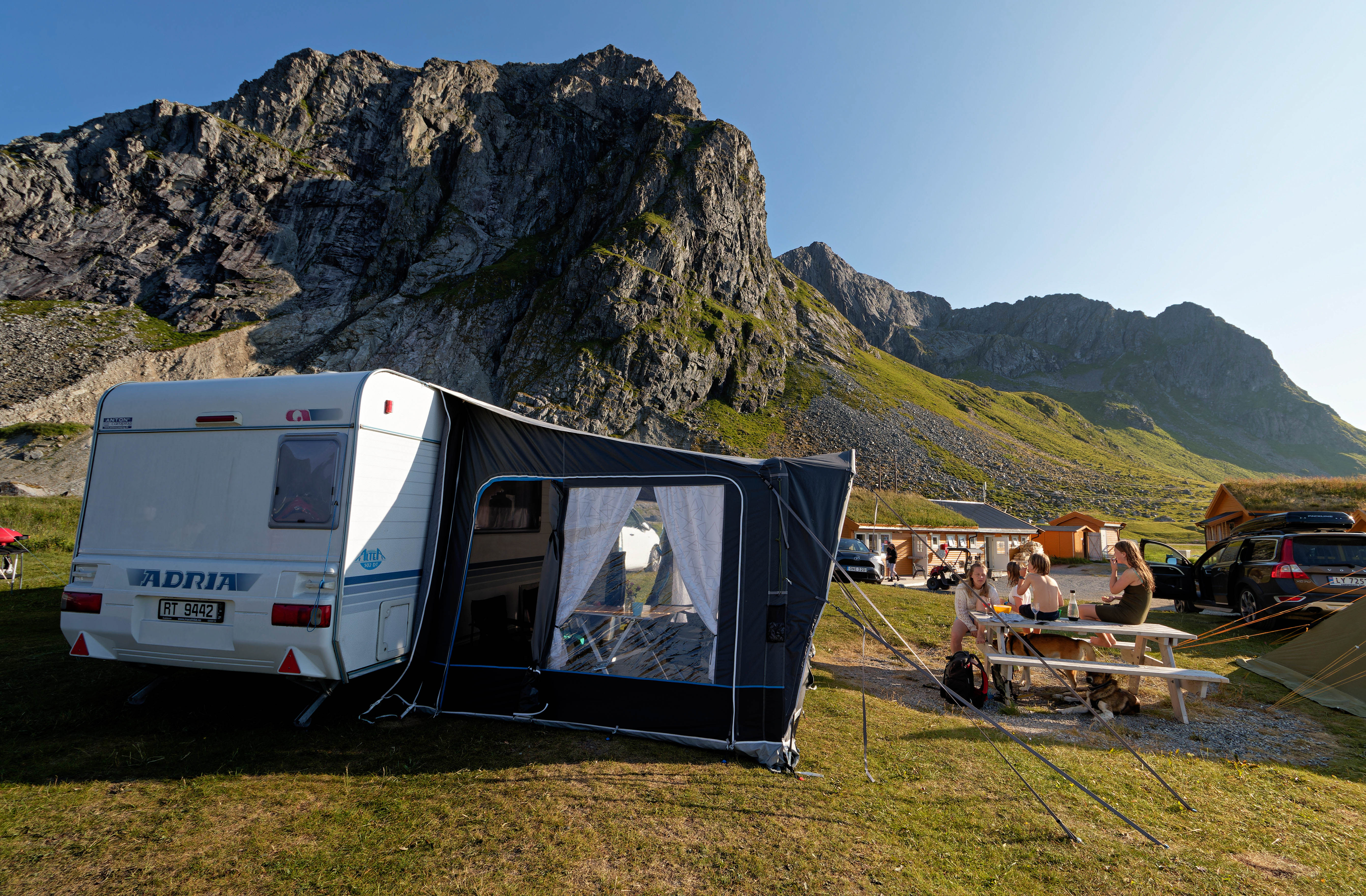 Lettkjørt campingvogn med plass til 5 personer 