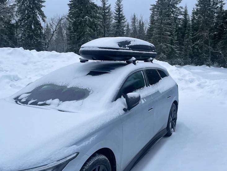 Takbox med räcken för vw passat, id7, volvo xc60, audi a3 mfl