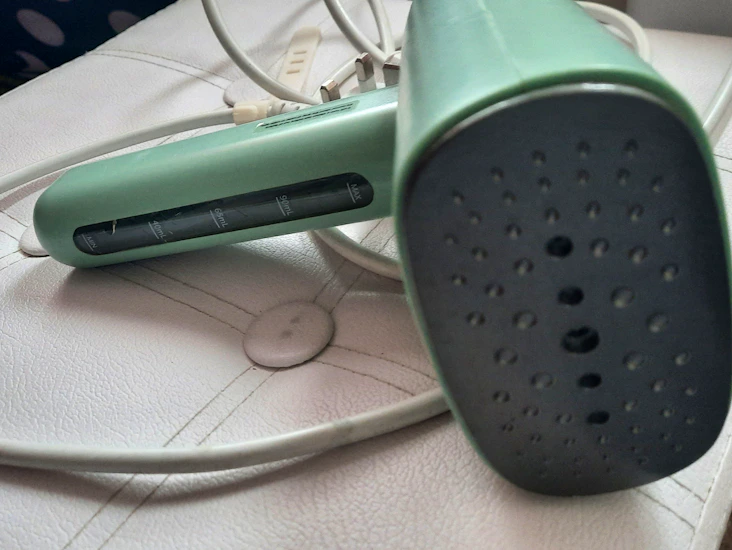 Homeeasy mint green steamer