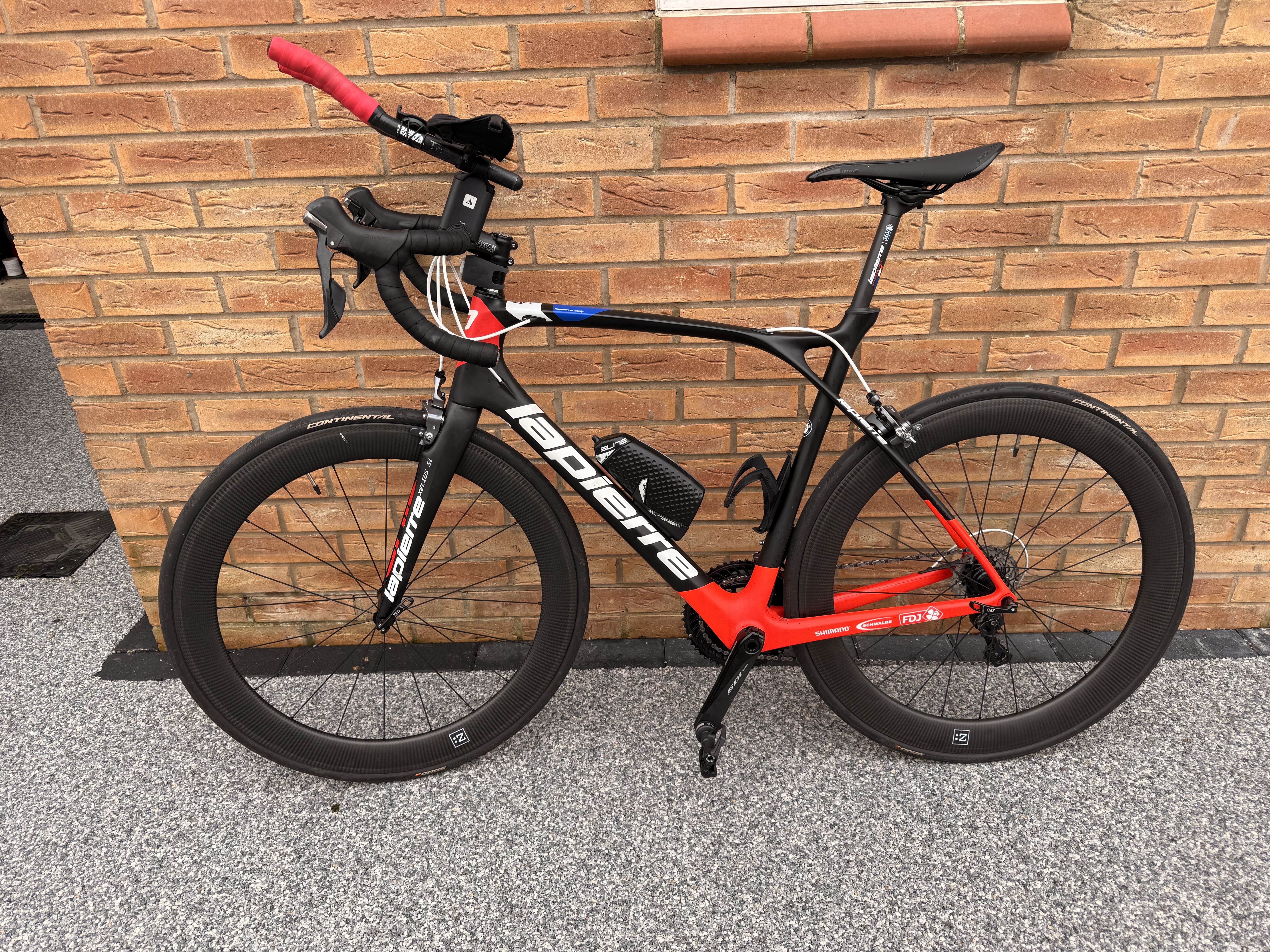 Lapierre full carbon road bike 