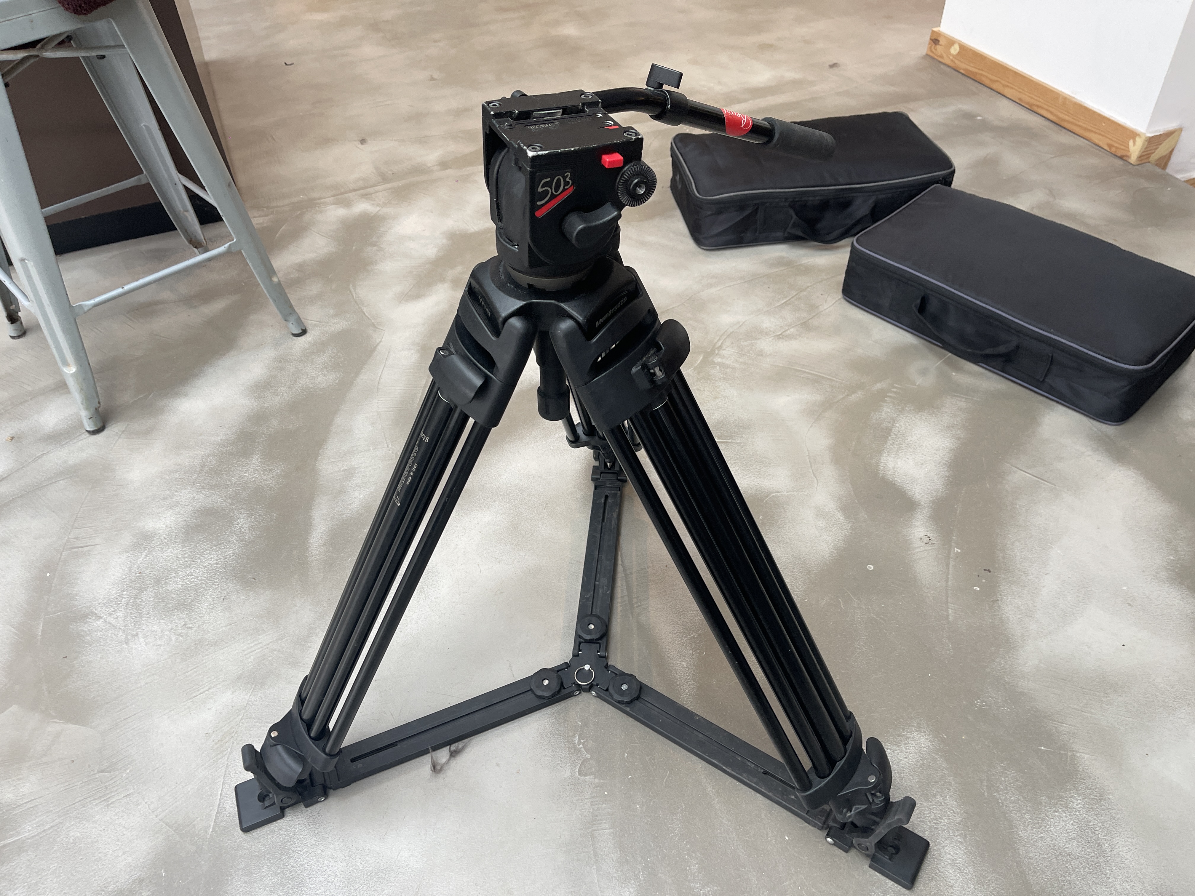 Manfrotto tripod 503 head