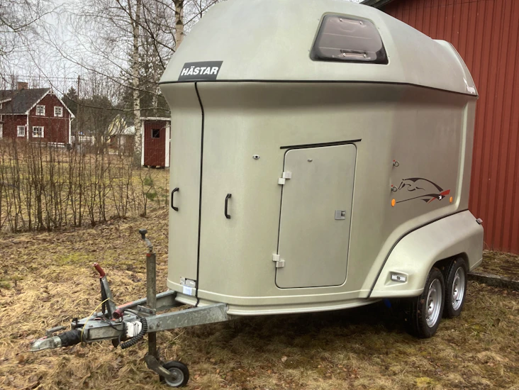 Hästtransport uthyres
