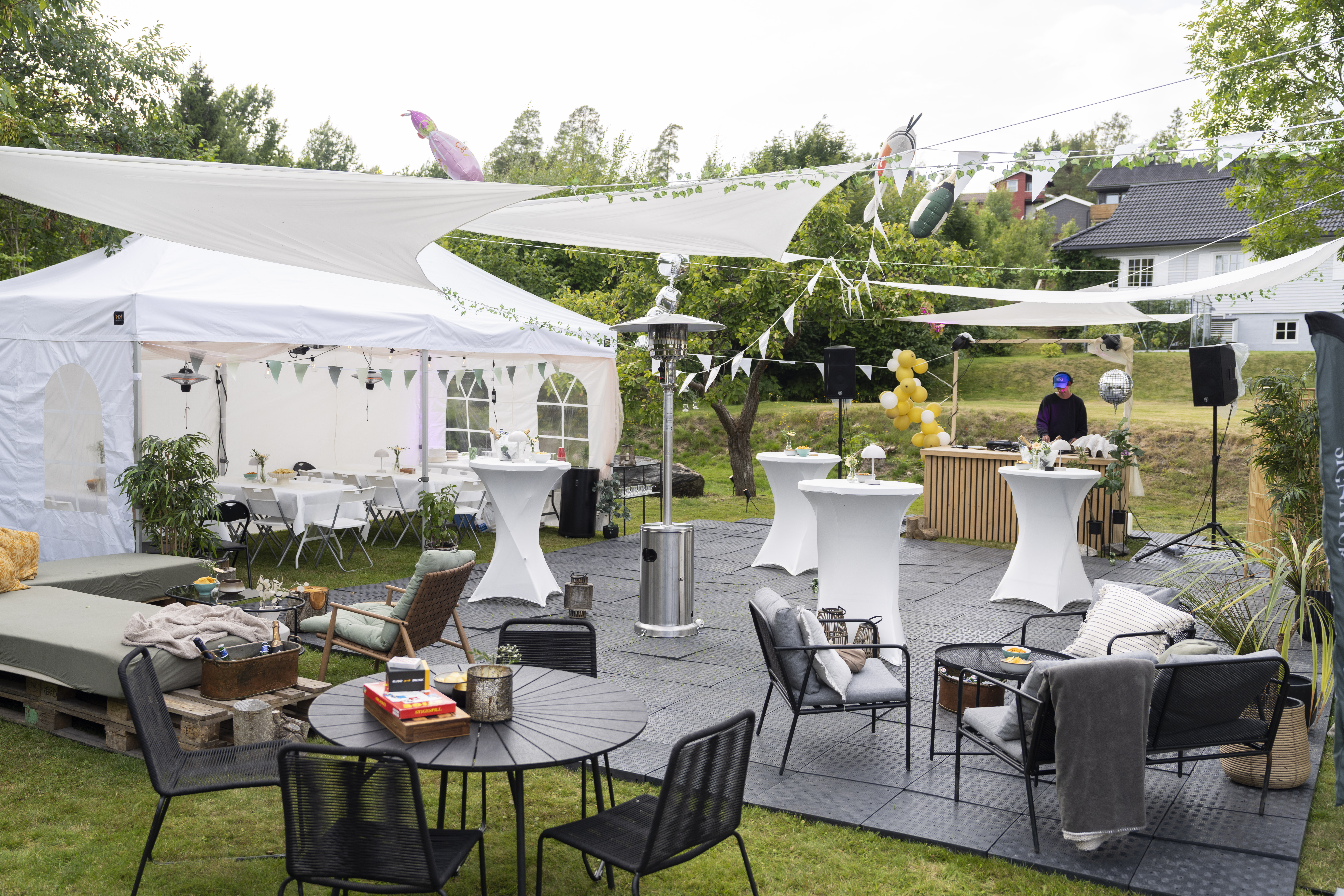 Partypakke - gulv, telt, stoler, bord, minglebord, varmelamper