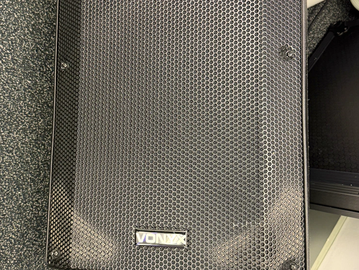 Ibiza sound 800w 15" active subwoofer with 2x vonyx speakers