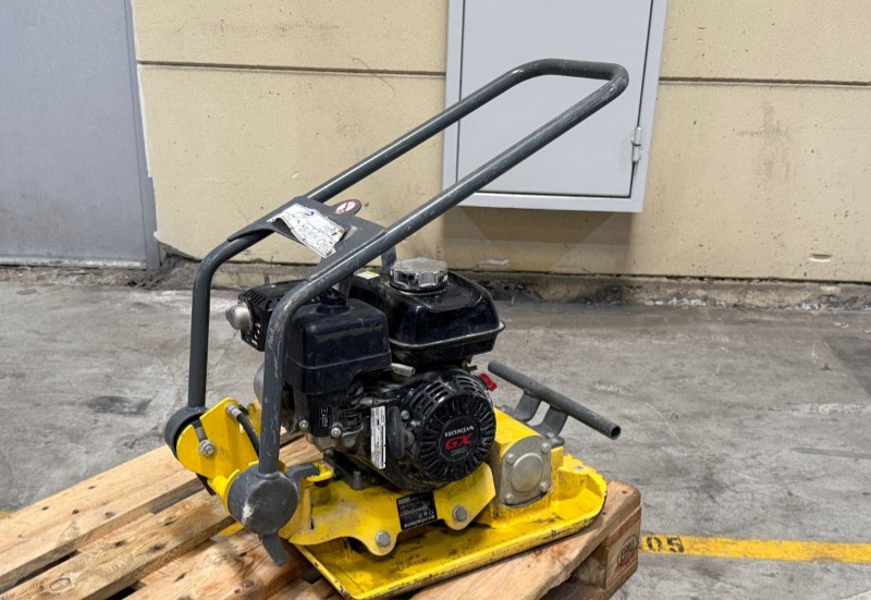 Wacker neuson 61 kg vibroplate