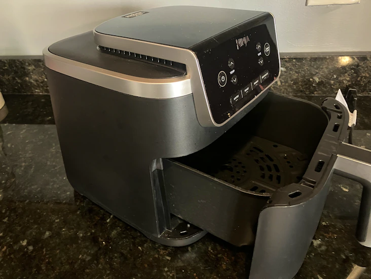 Air fryer rental – crispy goodness, no commitment!