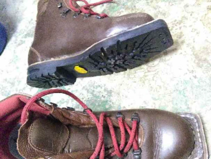 Turpjäxor i skinn storlek 42