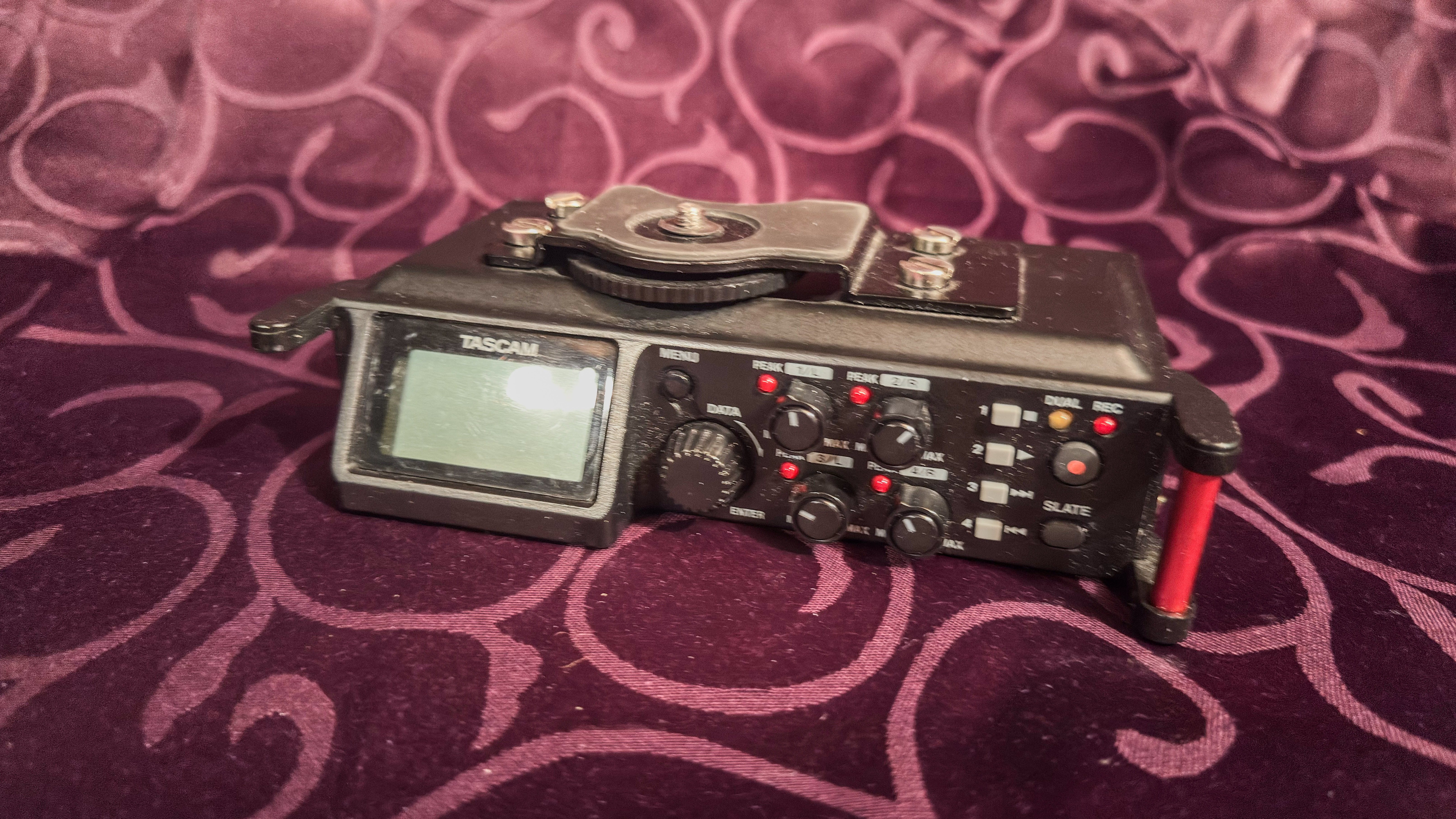 Tascam dr-70d audio recorder