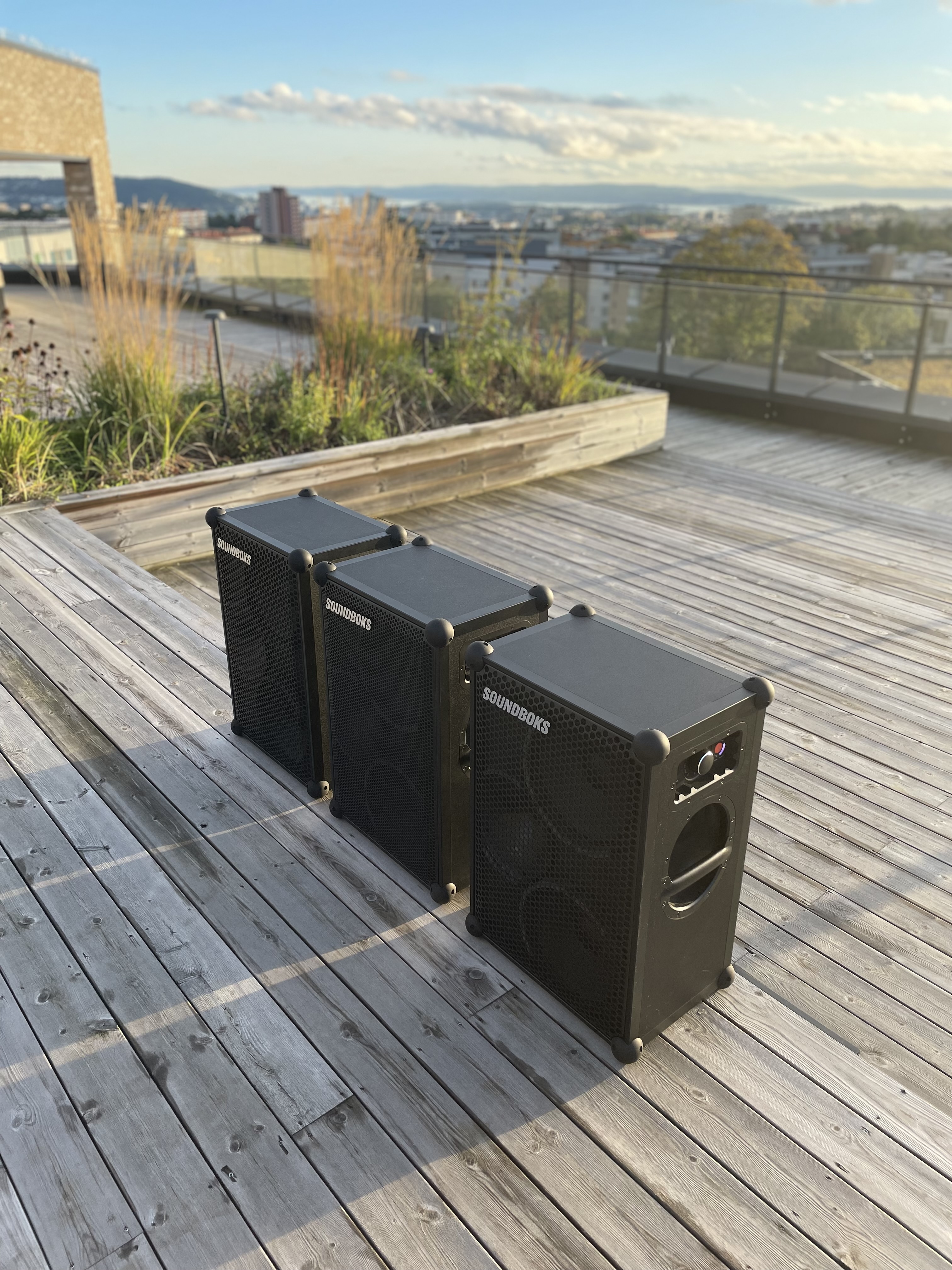 Utleie - soundboks 3 og soundboks 4 - mikrofoner - hentes ved nydalen!