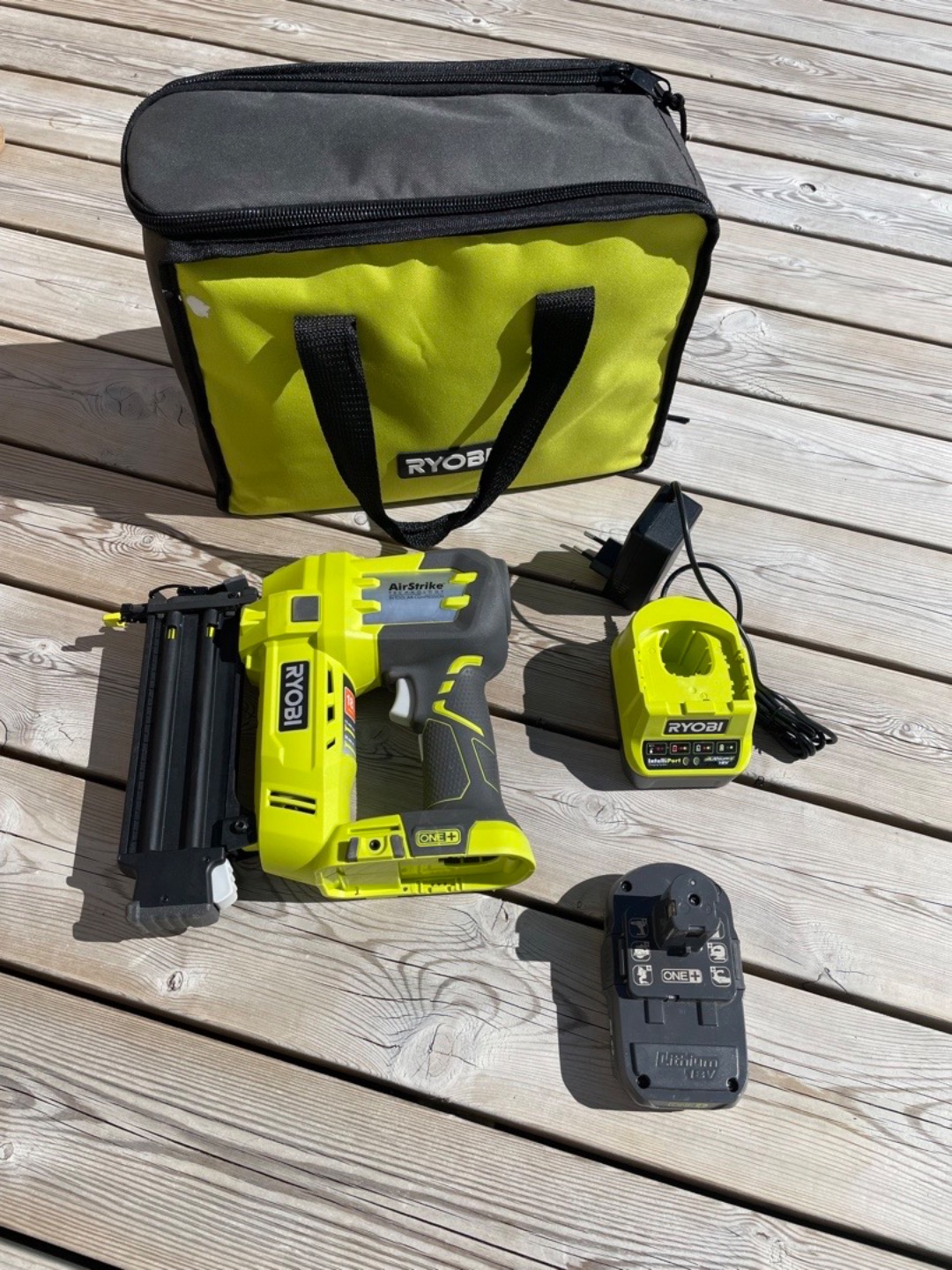Ryobi spikerpistol