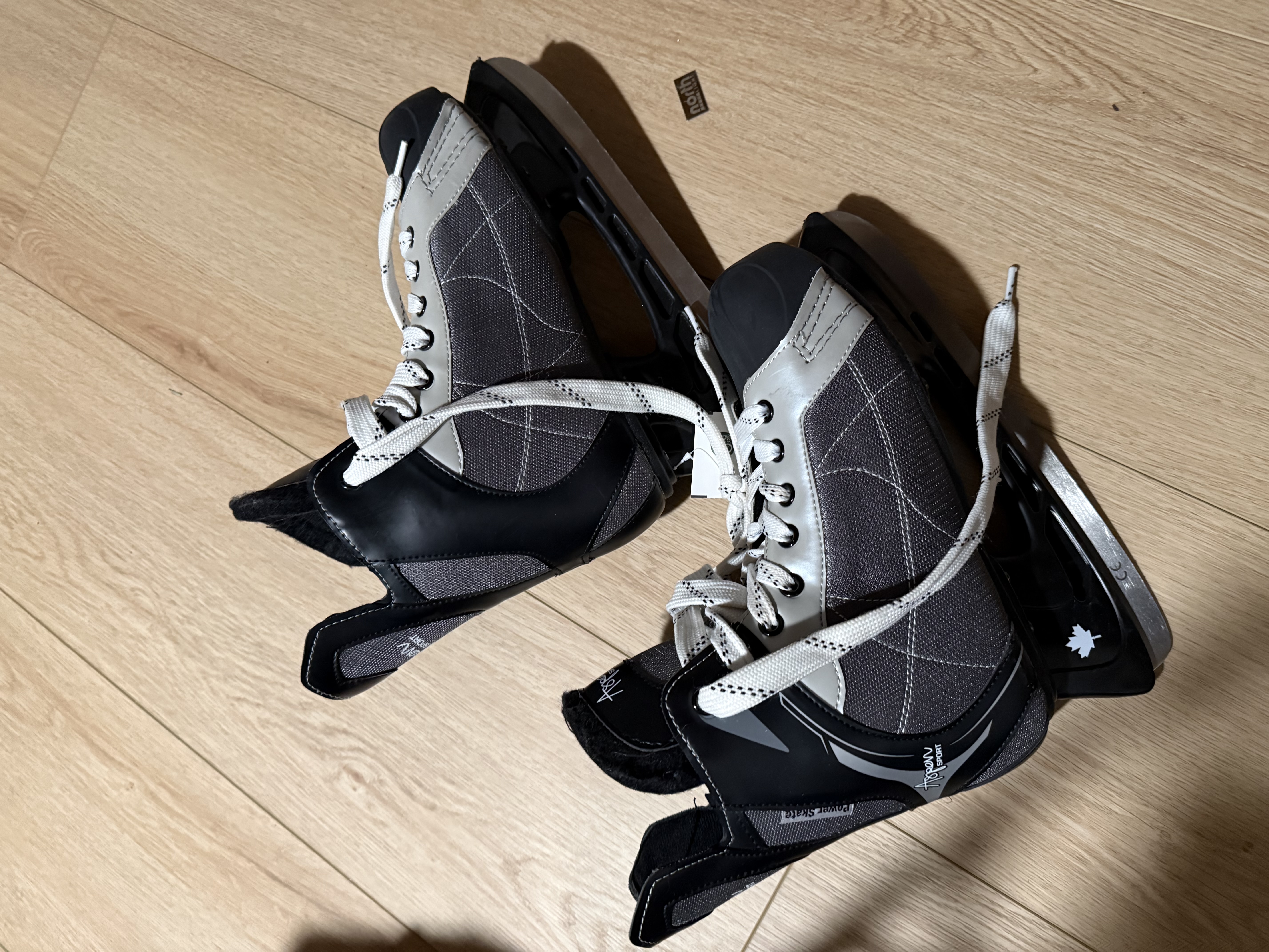 Hockeyskøyter str 43