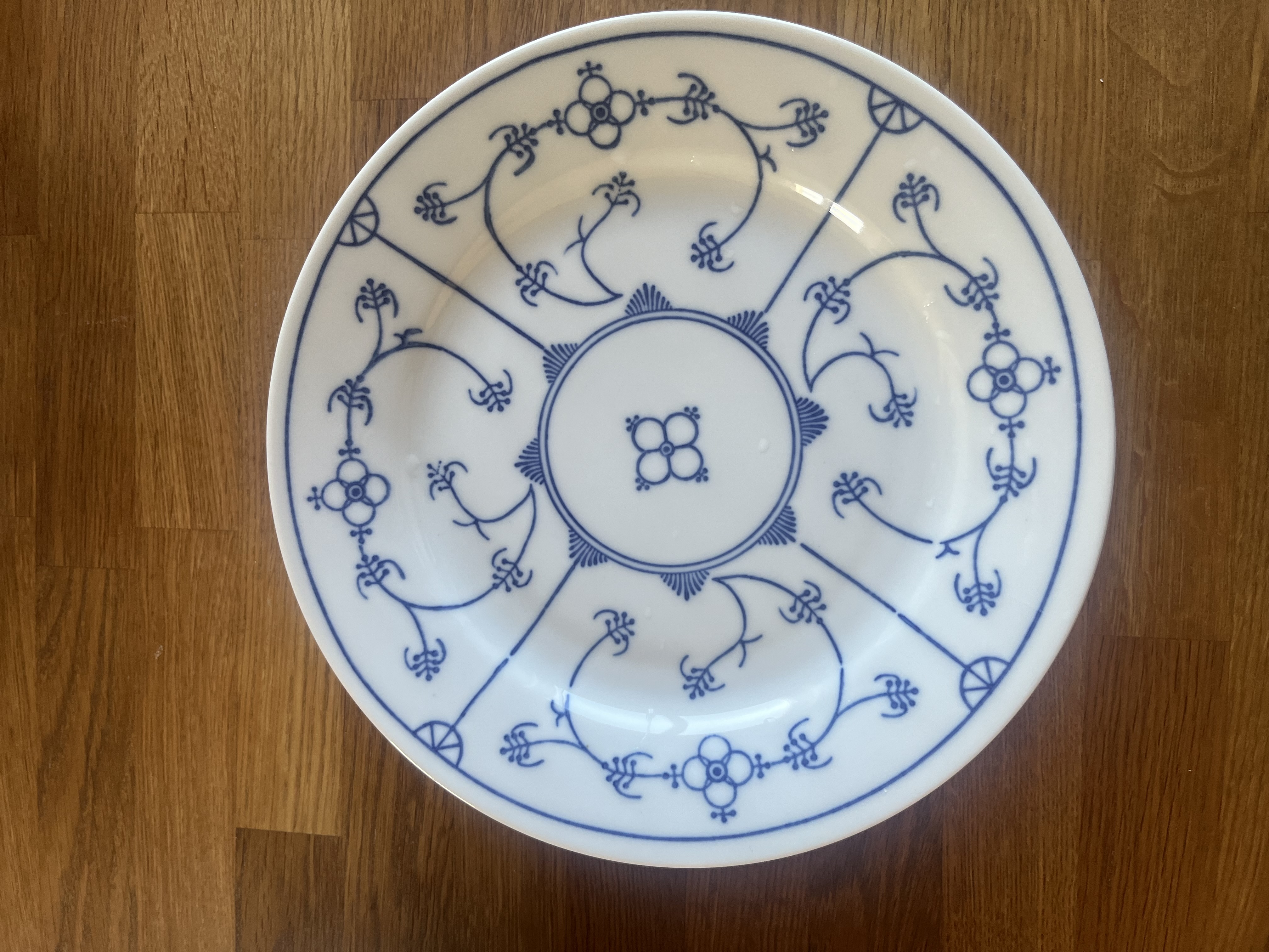 Tallerkener til leie