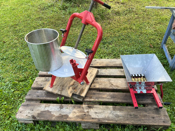 Fruktkross och rostfri fruktpress - ta hand om årets fantastiska äppelskörd!