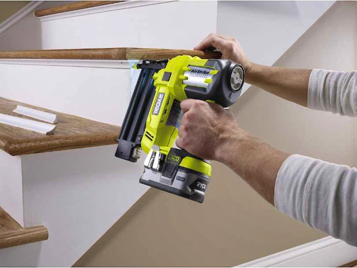 Spikpistol ryobi inkl. laddare och batteri