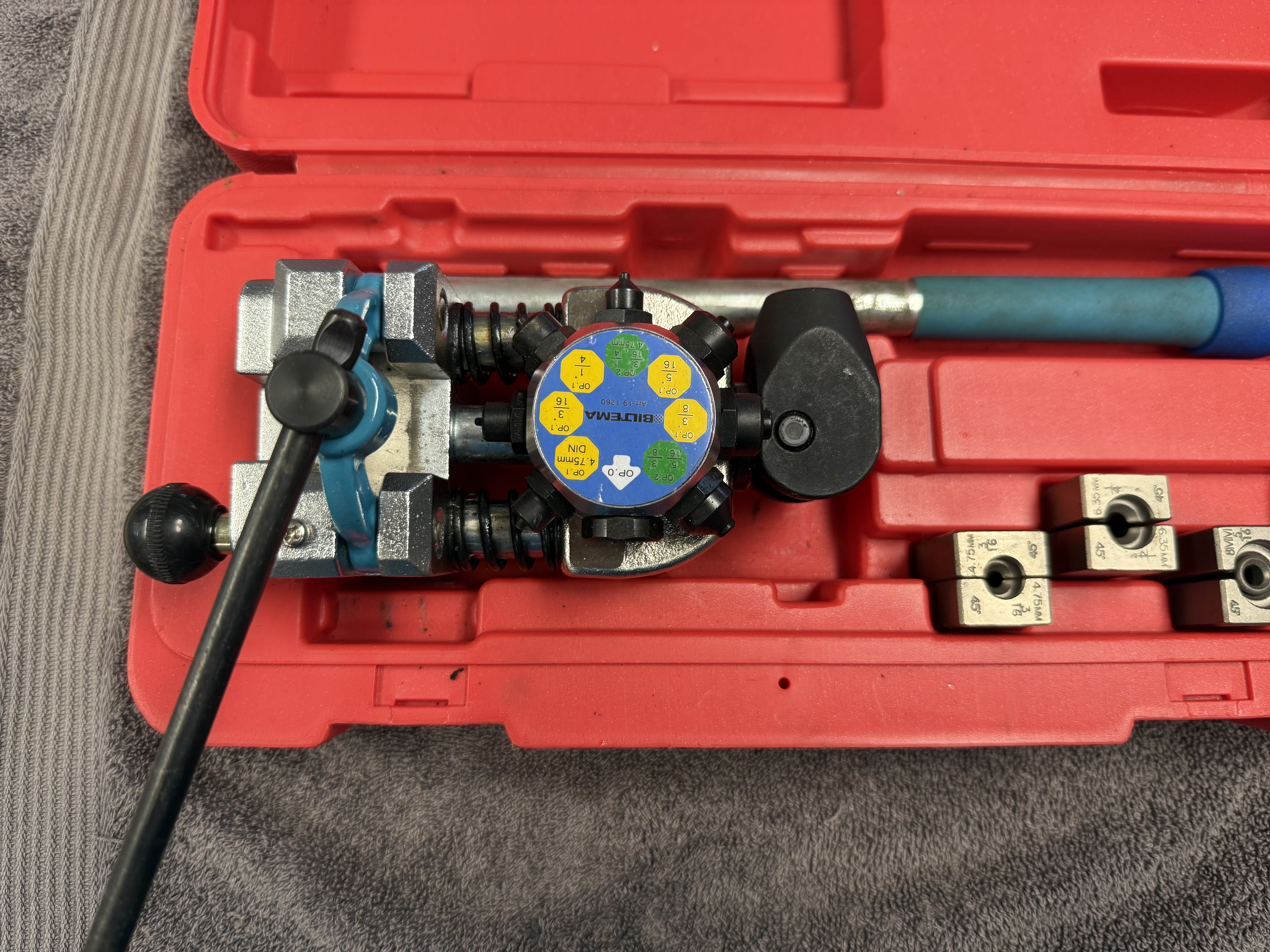 Dubbelkoningsverktyg bromsrör