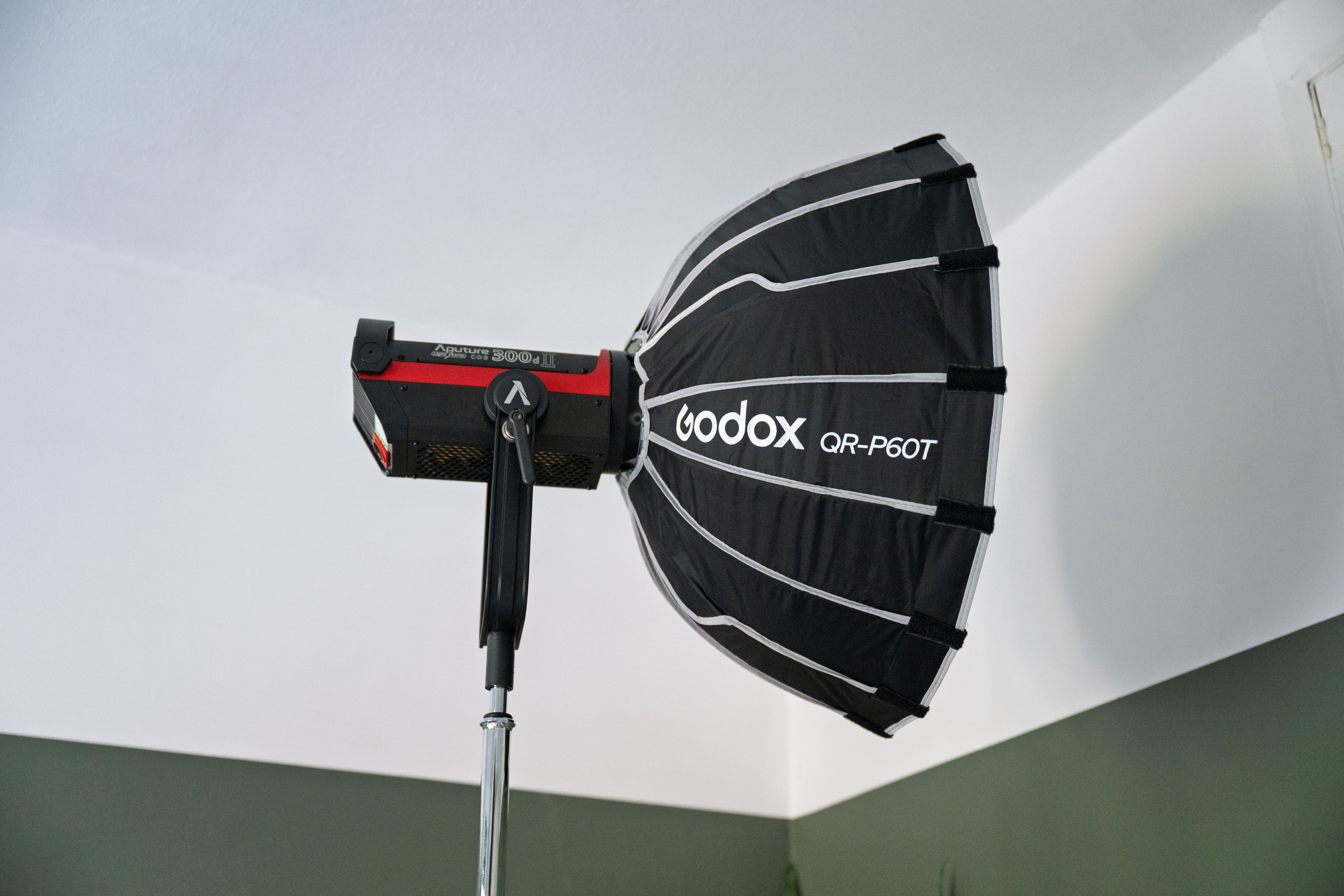 Godox qr-p60t mini softbox / lightdome with grid  |  60cm  |  for aputure /