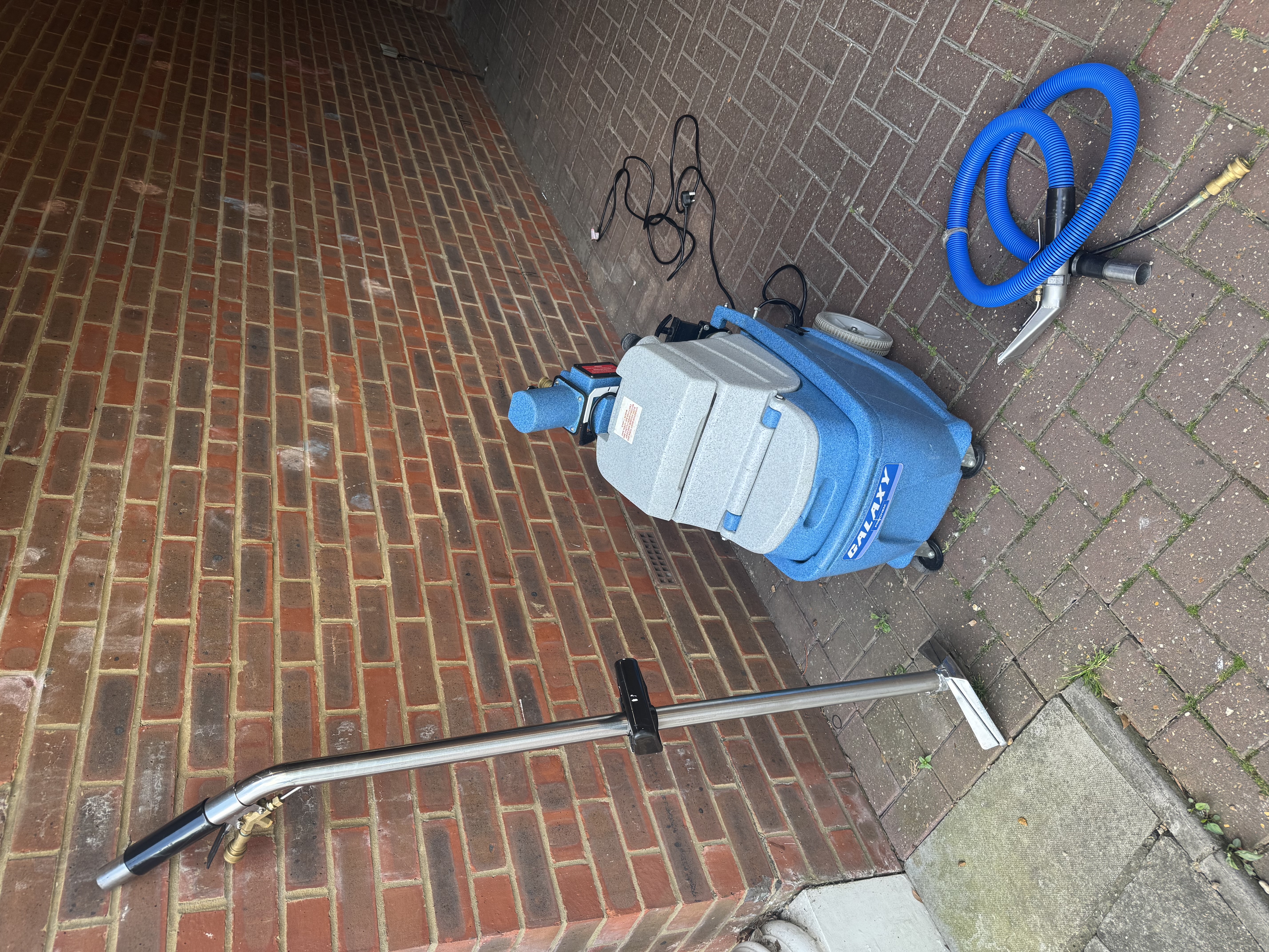 Prochem galaxy industrial carpet clean machine with instant hot water