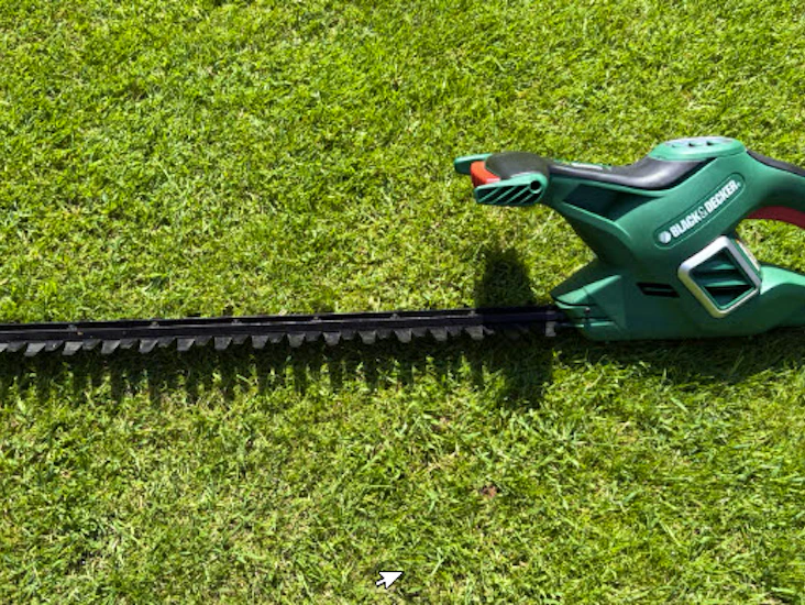 Black o decker häcksax