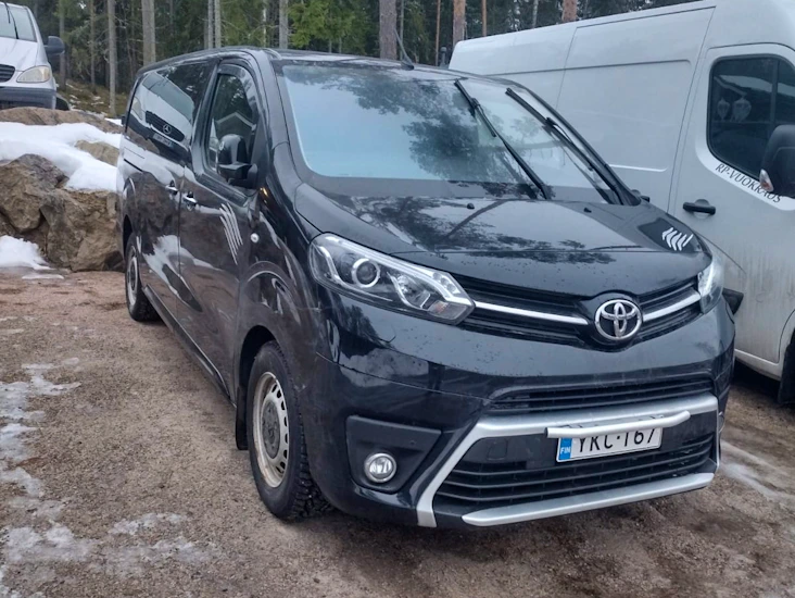 6m3 automaatti pakettiauto toyota