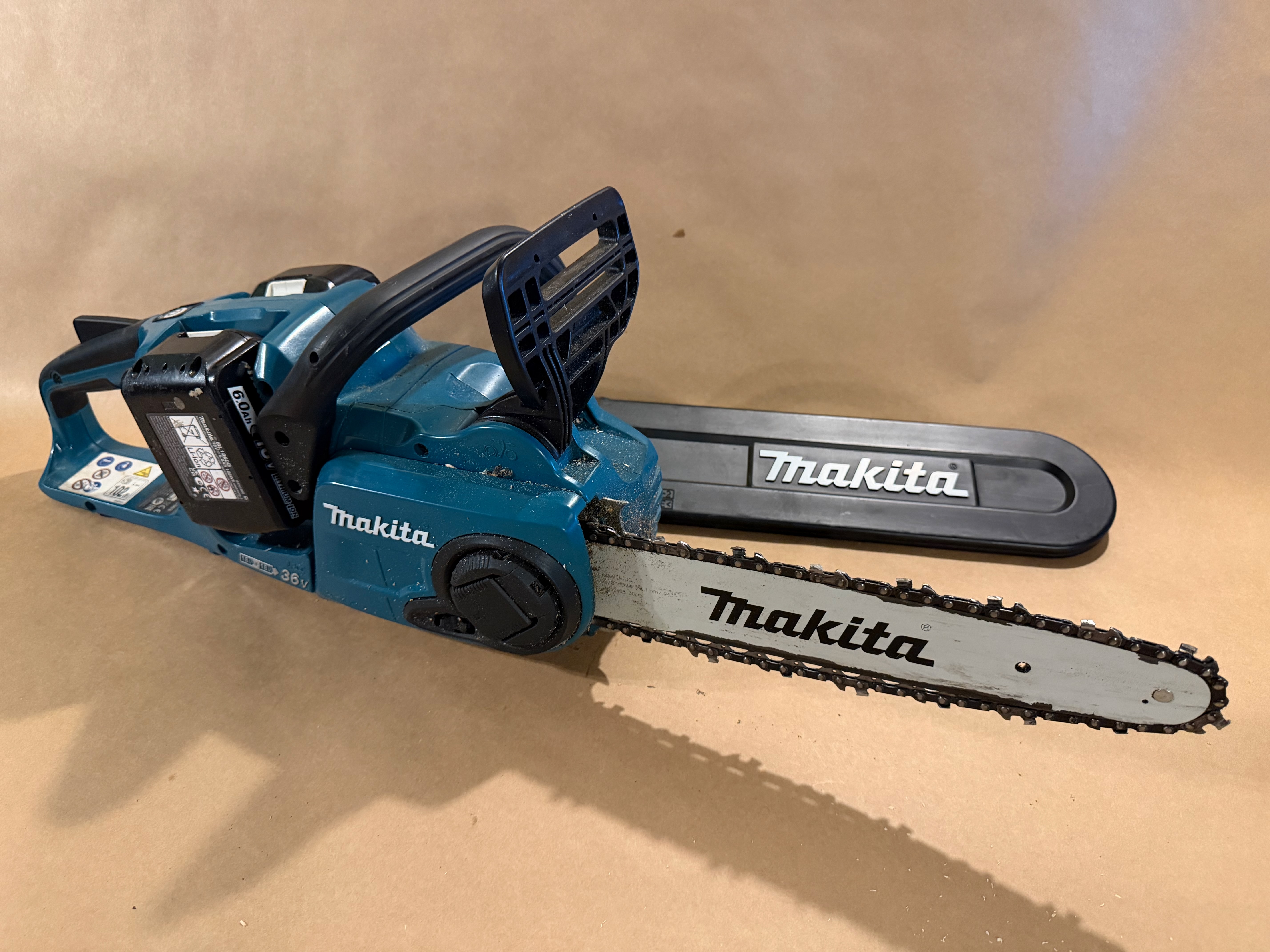 Makita batteridrevet motorsag