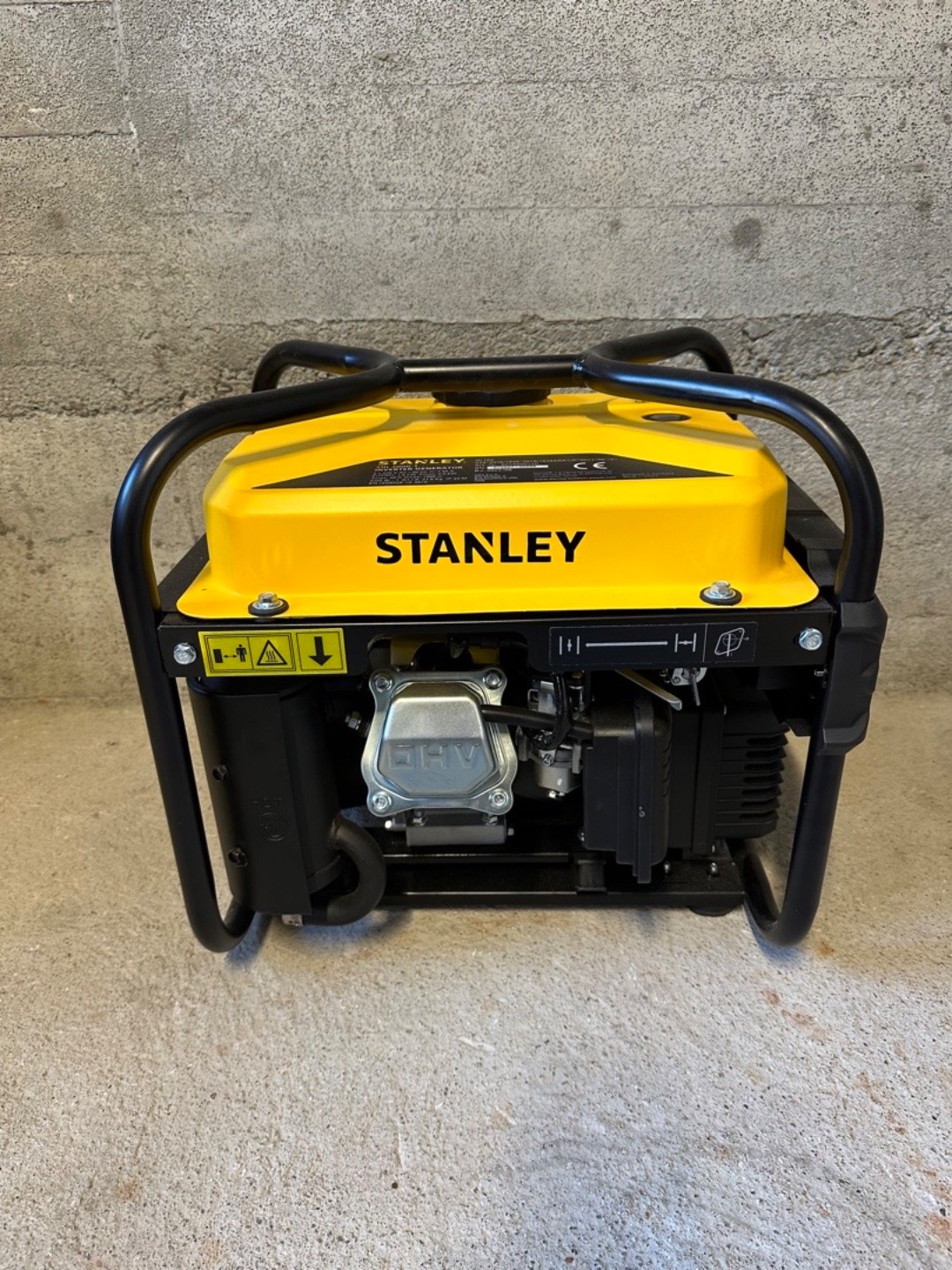 Strømaggregat med to 230 v-uttak