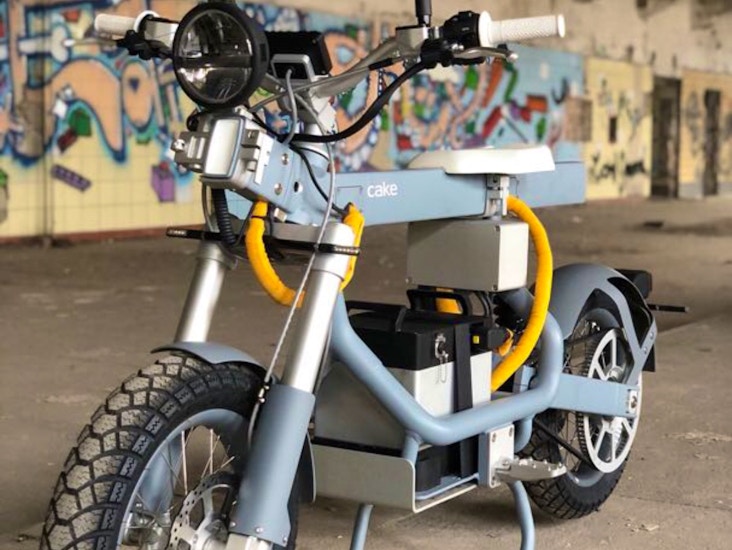 Elmoped cake ösa lite