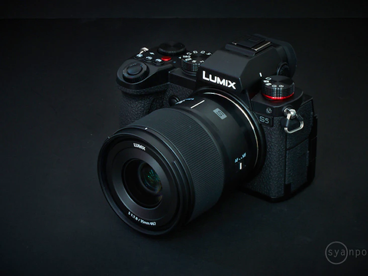 Panasonic lumix s5 ii x full frame cine camera + 3x leica-r 21/35/50 lenses