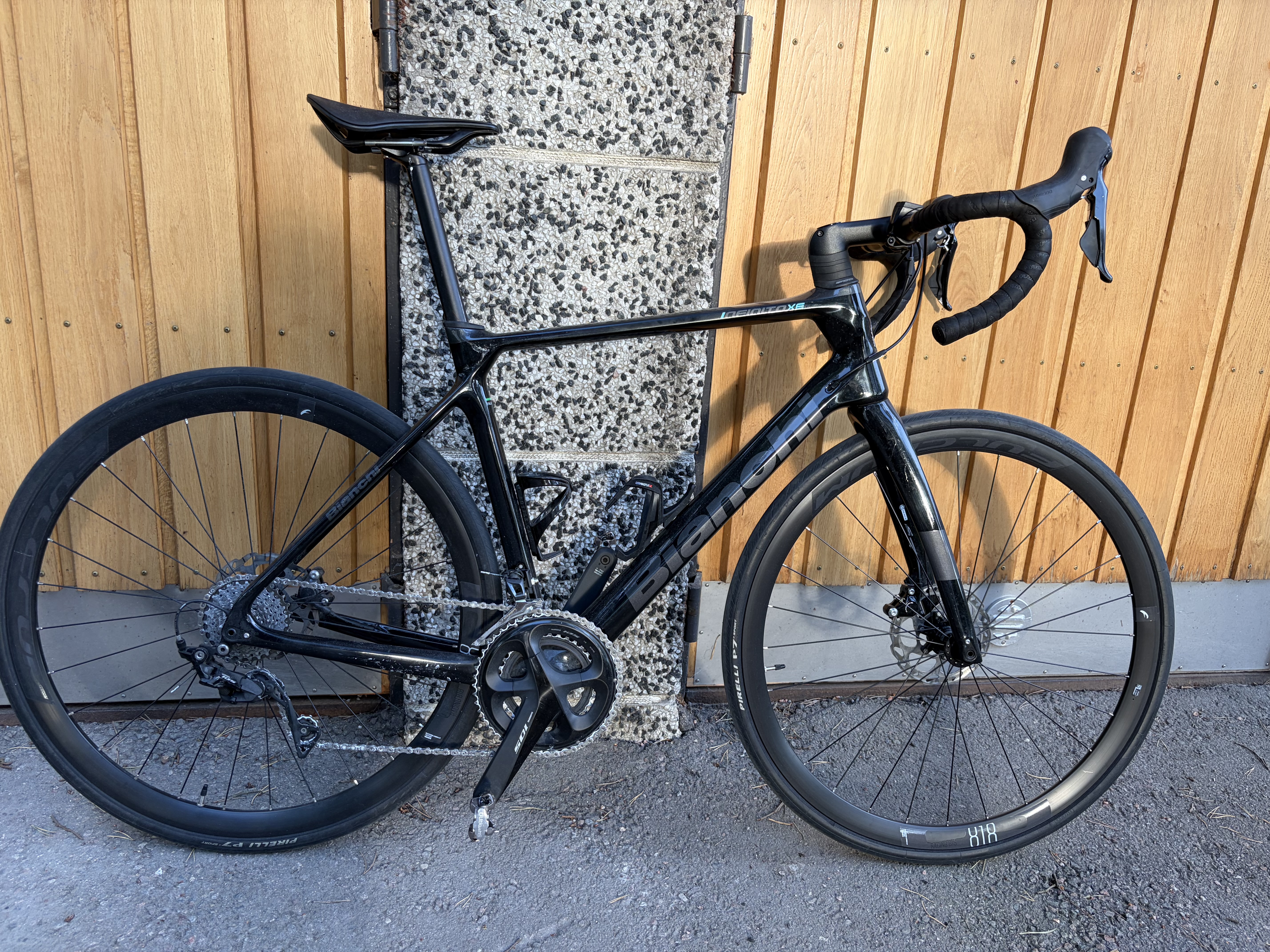 Bianchi infinito xe 2024 (55 cm) – sopii 176–185 cm pituisille