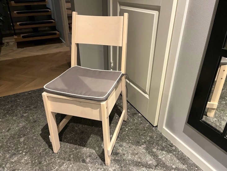 5 st stapelbara trästolar