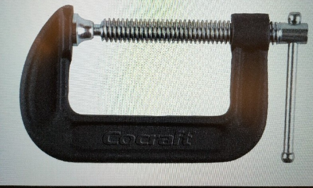 Sett med ulike tvinger