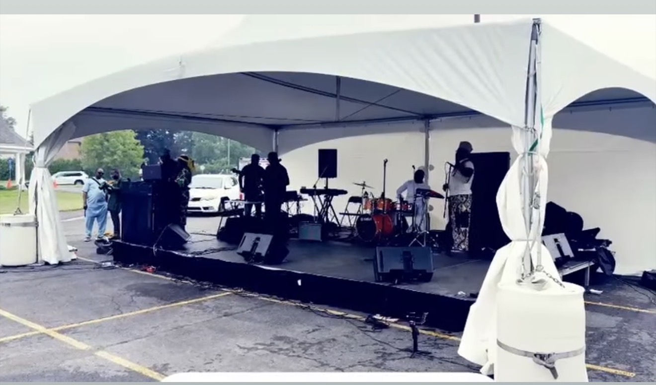 Professional pa system hire – up to 300 guests | xr18 digital mixer