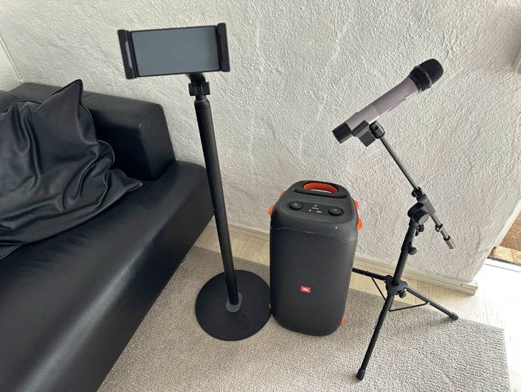 Högtalare, mikrofoner, kareoke utrustning