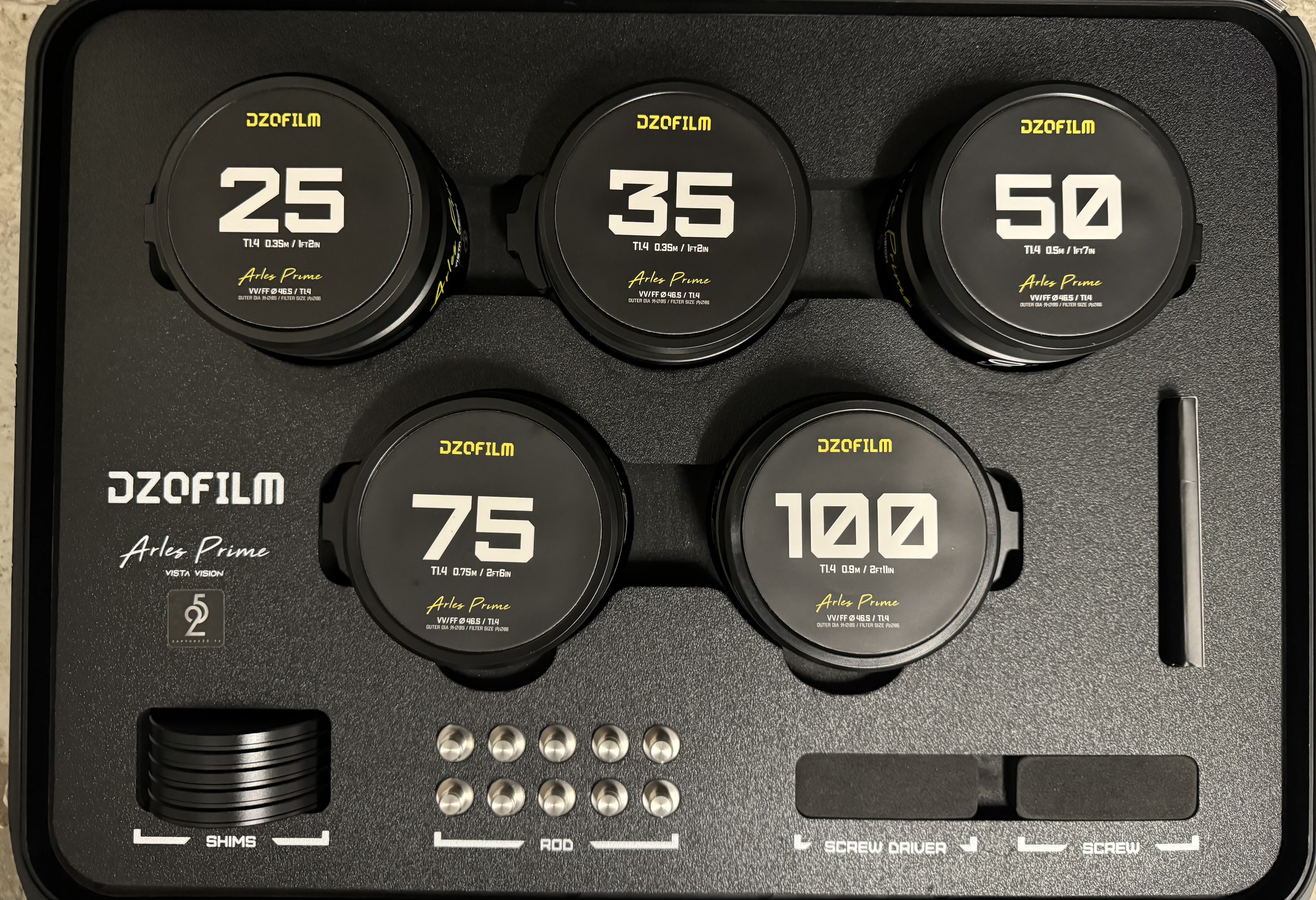 Dzo arles primes (21, 25, 35, 50, 75, 100 t1.4)