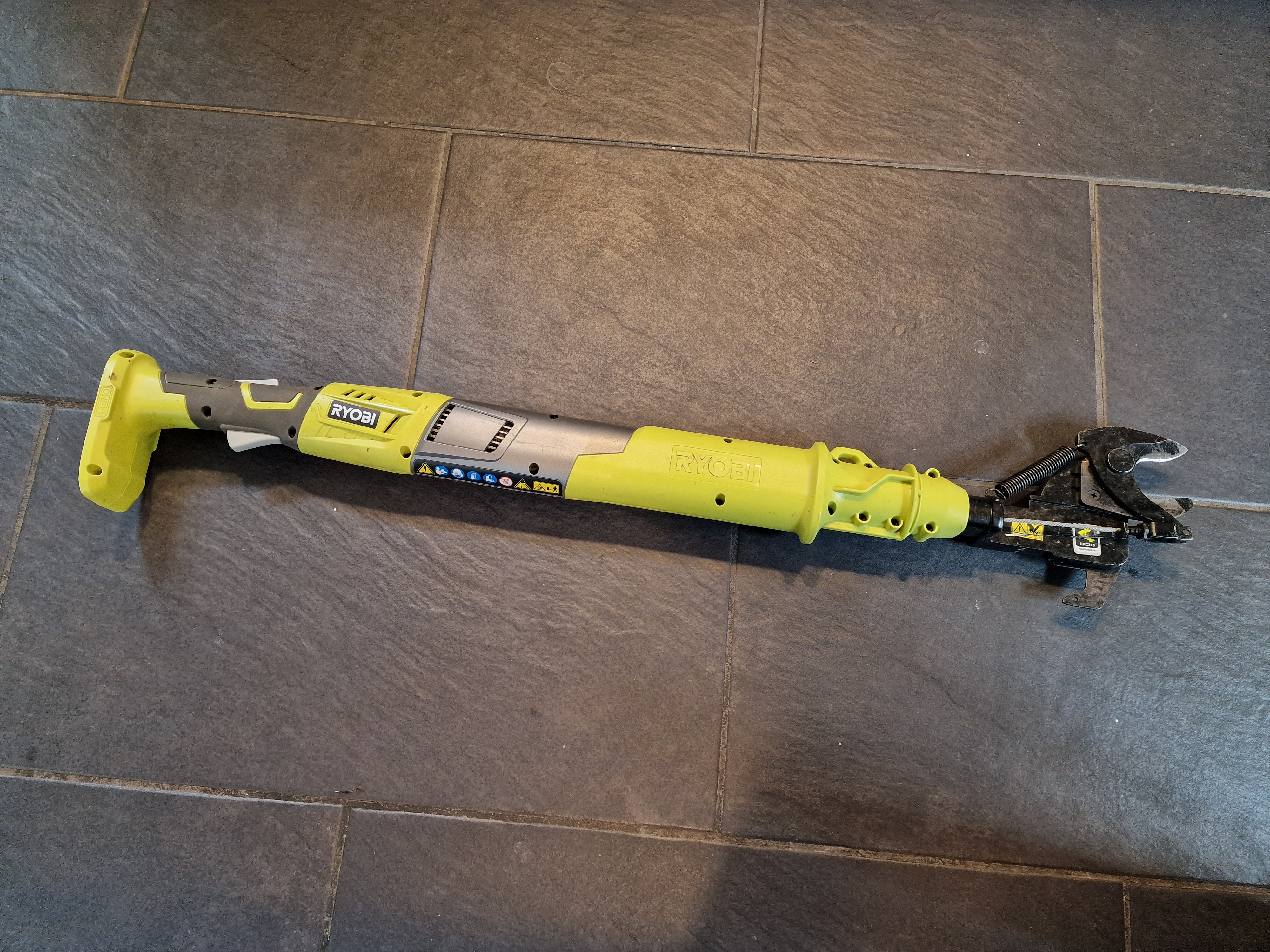 Batteridrevet grensaks - ryobi