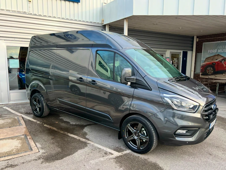 Skåpbil ford transit (högskåp) & ramp