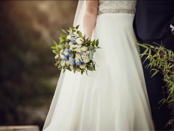 Nydelig mori lee brudekjole med slør