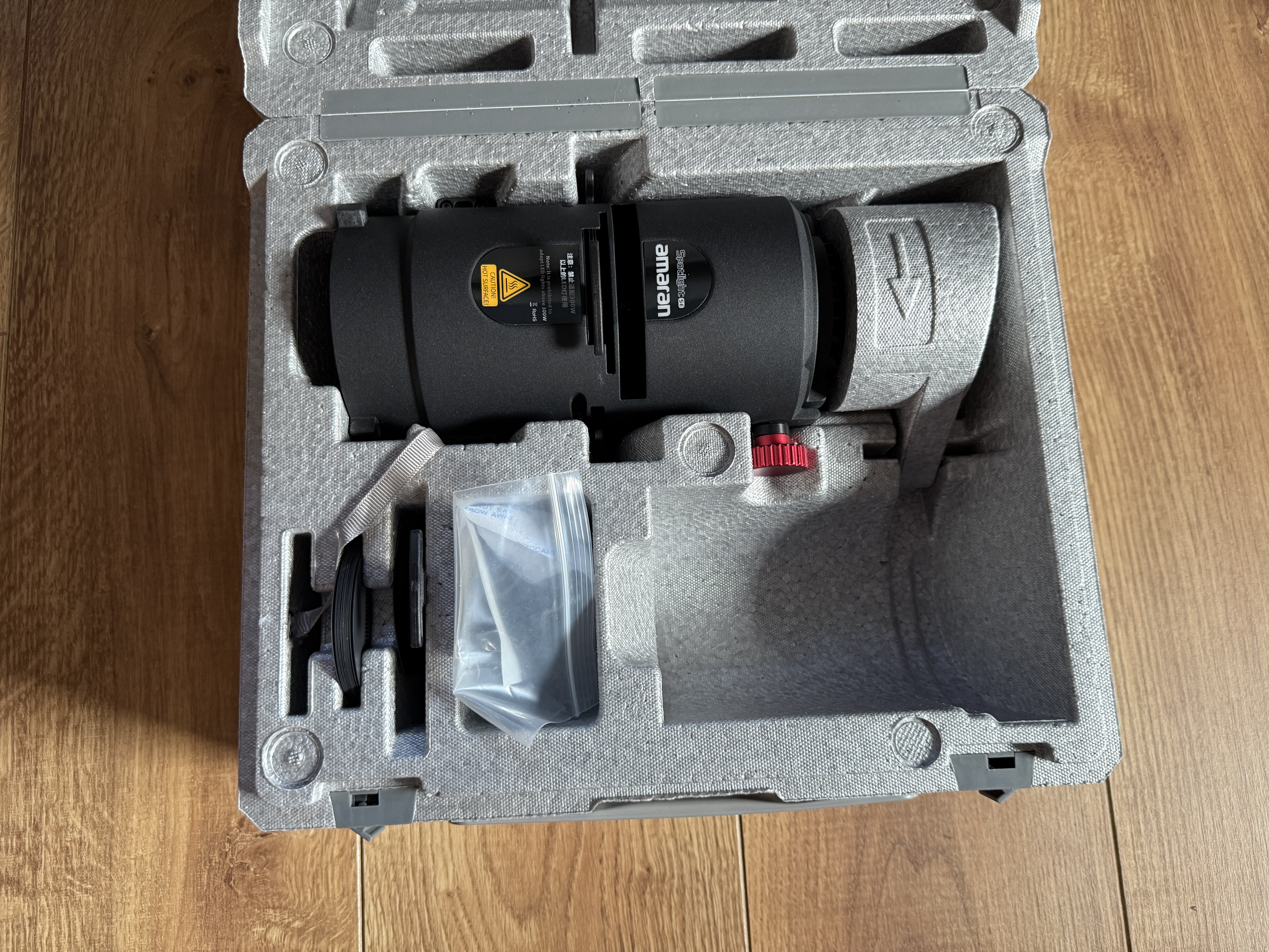 Amaran spotlight se