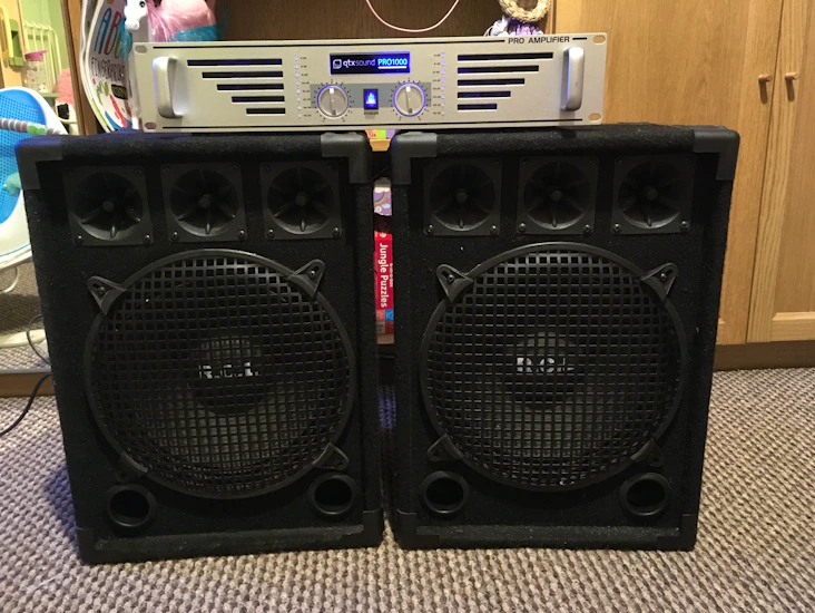 Large 2x 300w rcl speaker and 1000w amp