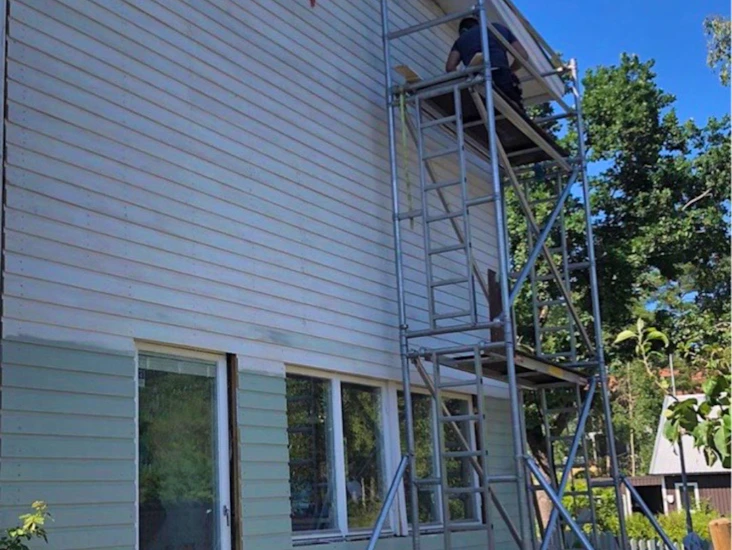 Hög & lättmontersd byggställning