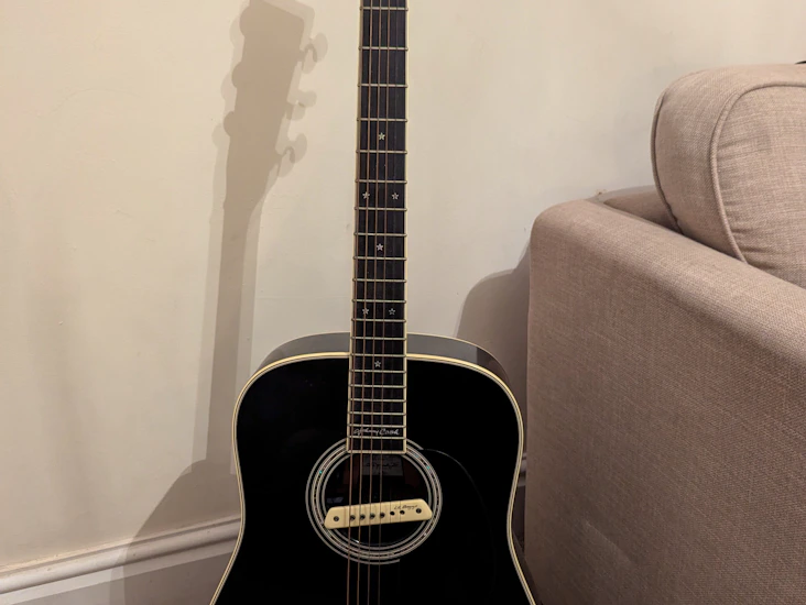 Martin d-35 johnny cash 2009 limited edition — acoustic guitar with braggs pickup