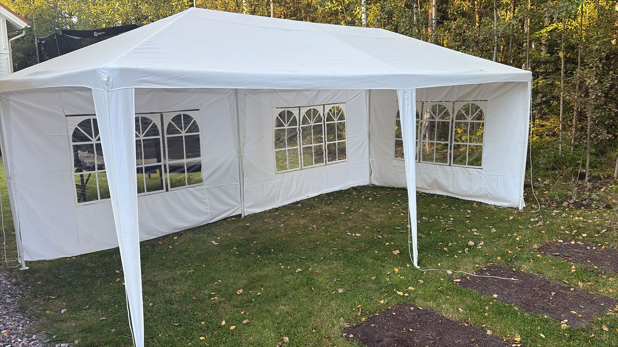 Valkea juhlateltta koko 3x6m