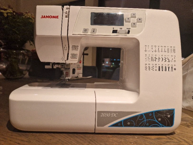 Janome 2030dc