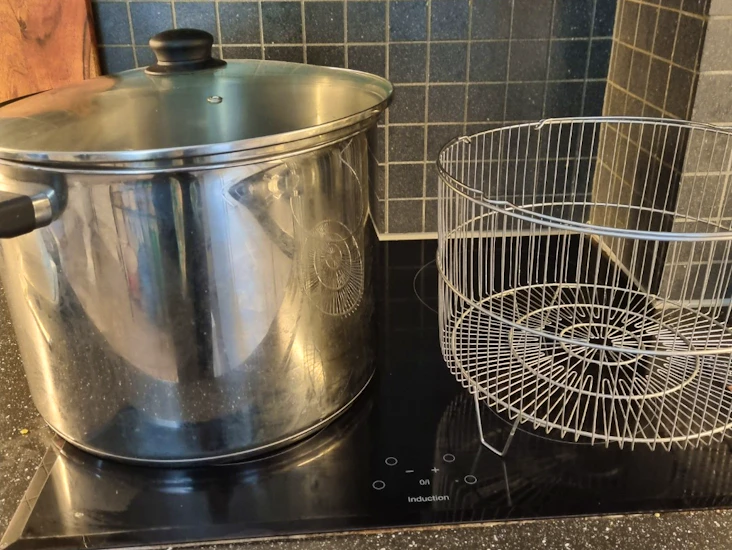 18 litersgryte/panne med rist