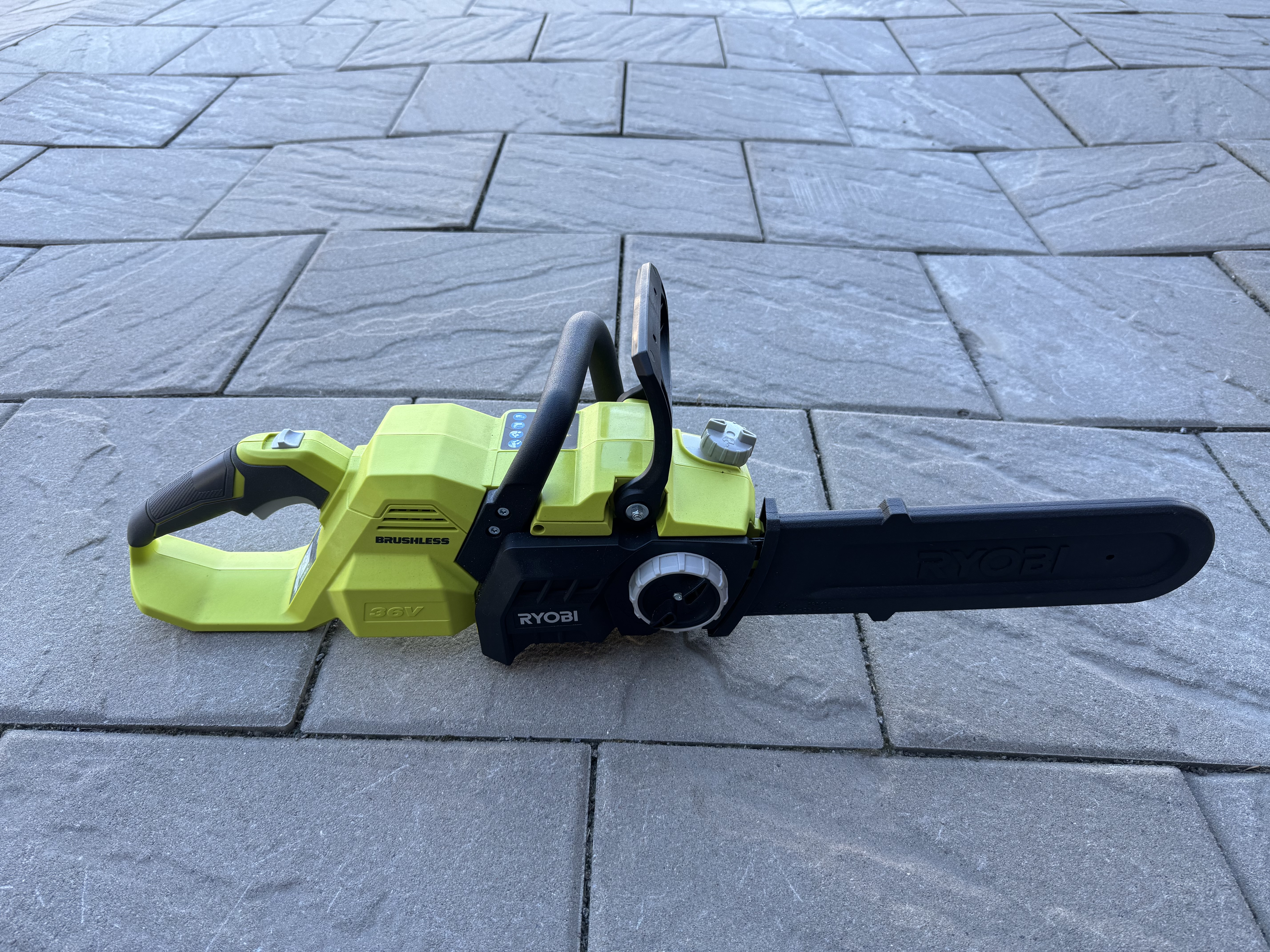 Batteridriven motorsåg 36v ryobi max power ry36csx35a-0
