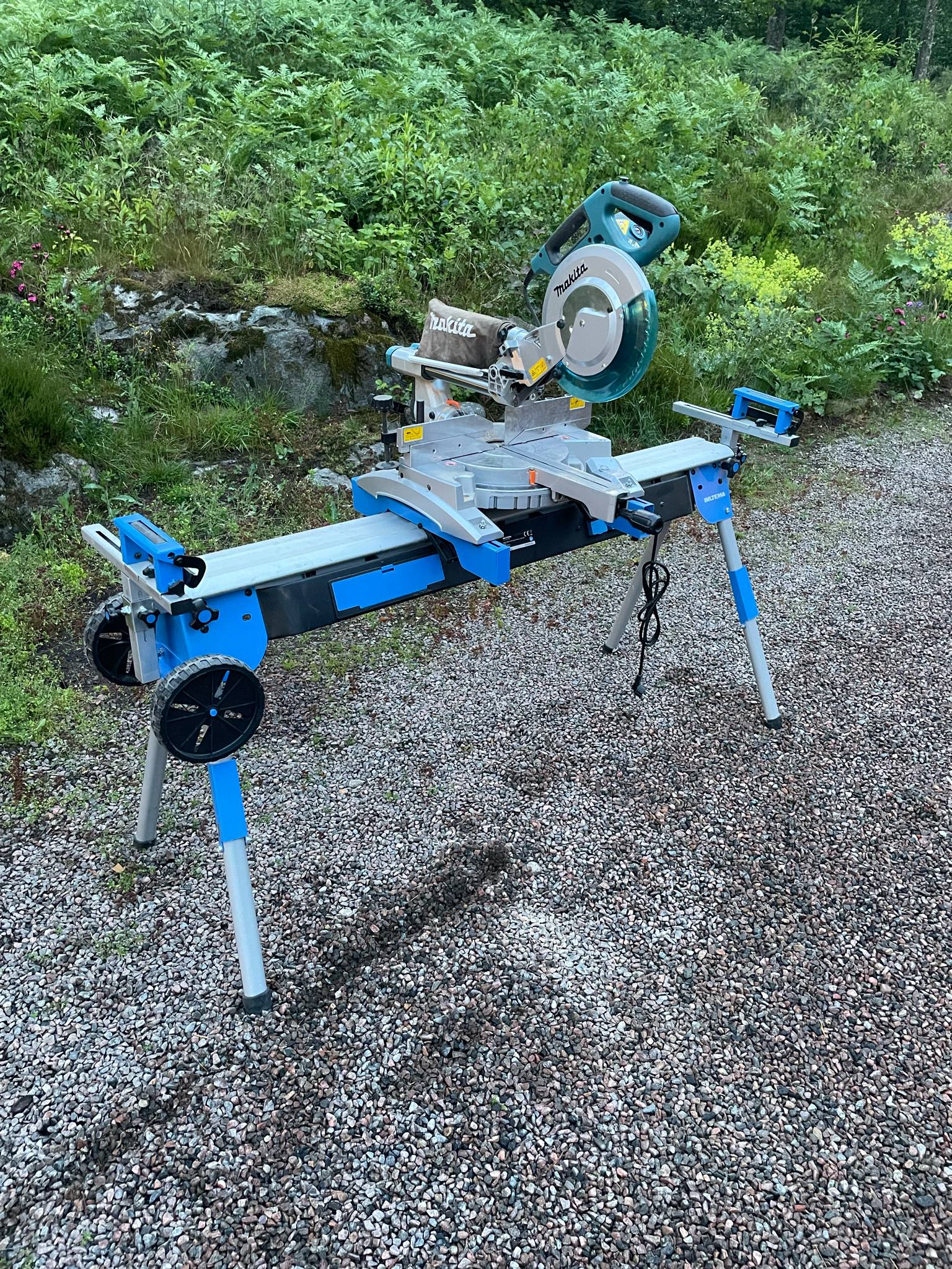 Makita kap & gersåg ls1018ln med stativ