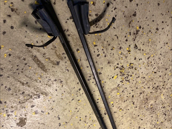 Klassiskt takräcke som spänner runt rails