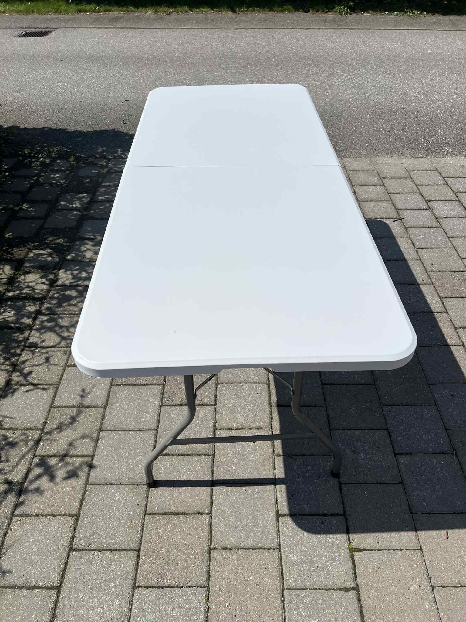 Hopfällbart bord 180x76 cm.