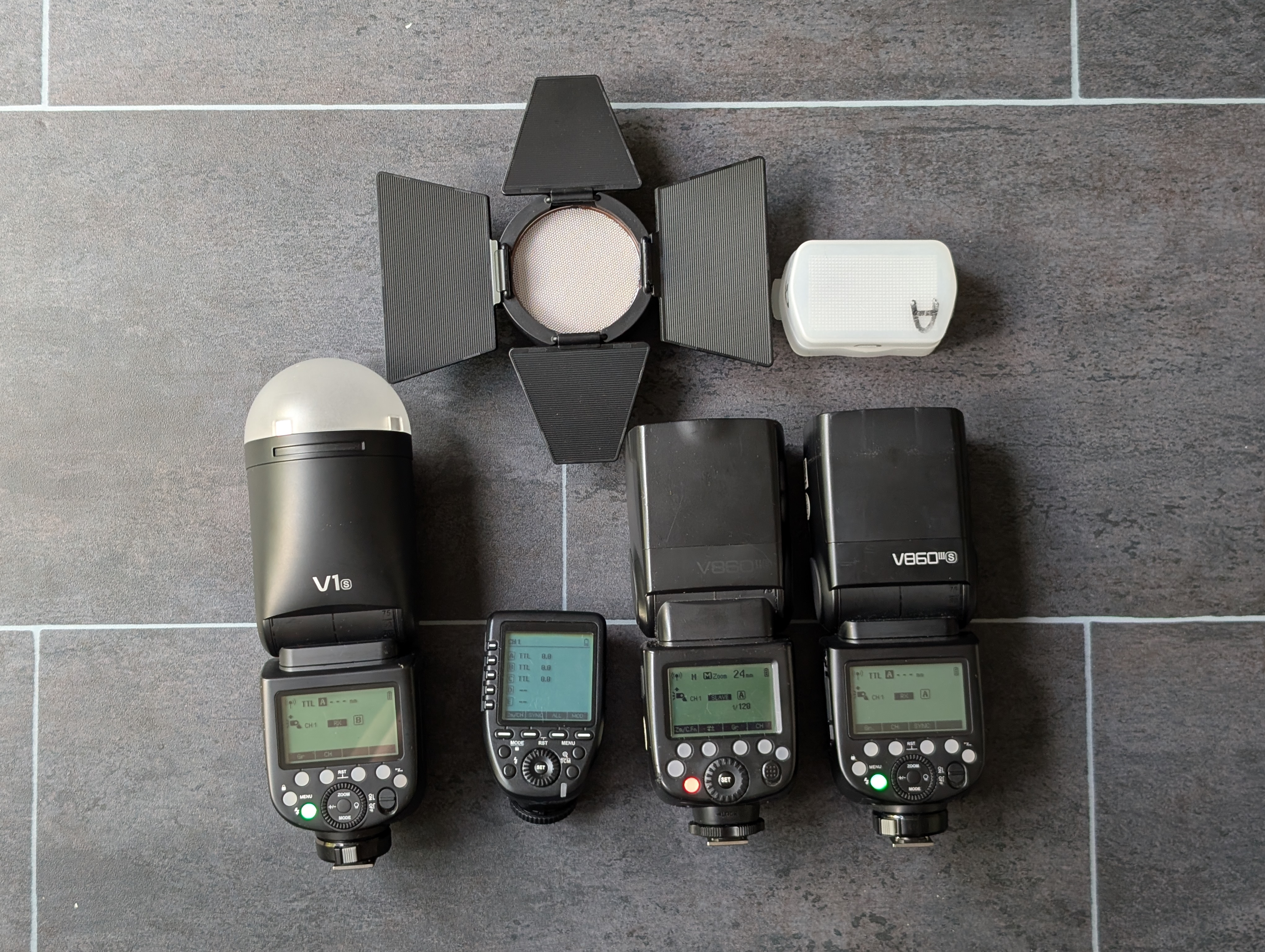Godox 3 flash set up with trigger (for sony)